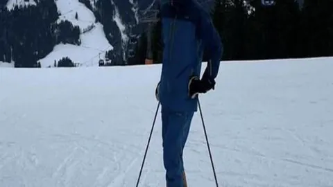 宁忠岩自豪担任亚冬会旗手，家门口荣耀时刻